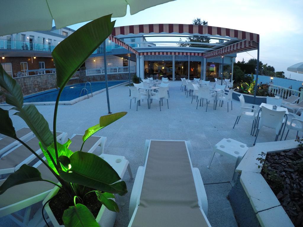 Hotel Complejo Los Rosales Torremolinos Exterior photo