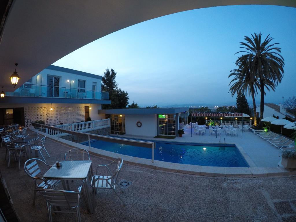 Hotel Complejo Los Rosales Torremolinos Exterior photo